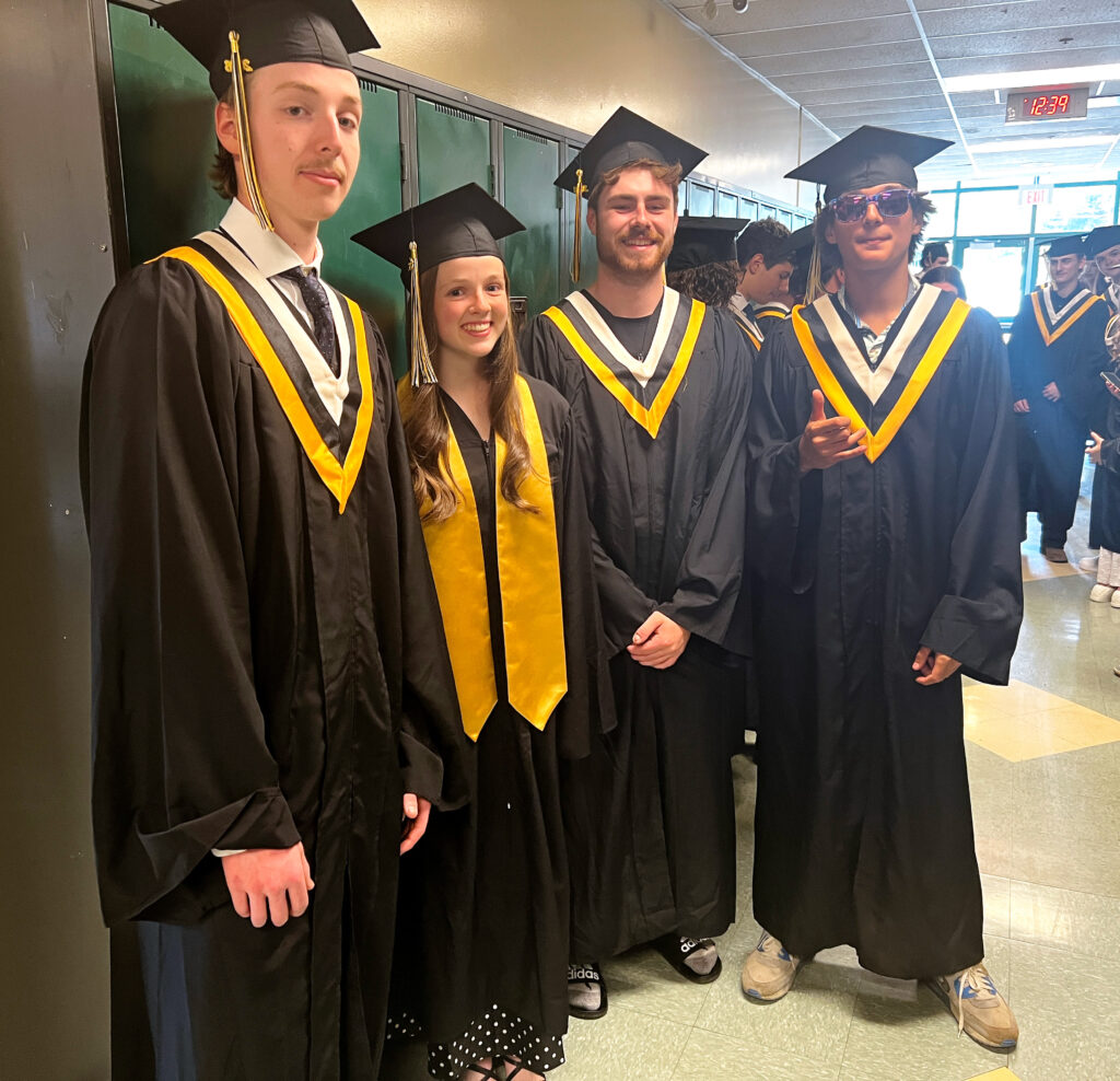 Cedar grads before their ceremony